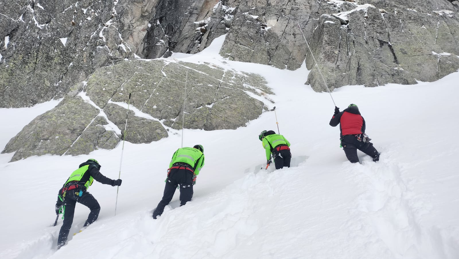 montagne alpiniste disparu retrouve mort sur le gran zebru