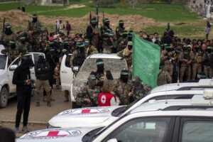 moyen orient le hamas donne une reponse positive au plan americain mais avec quelques reserves