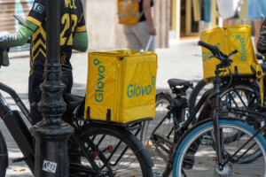 antitrust amende de 329 millions deuros pour delivery hero et glovo par lue