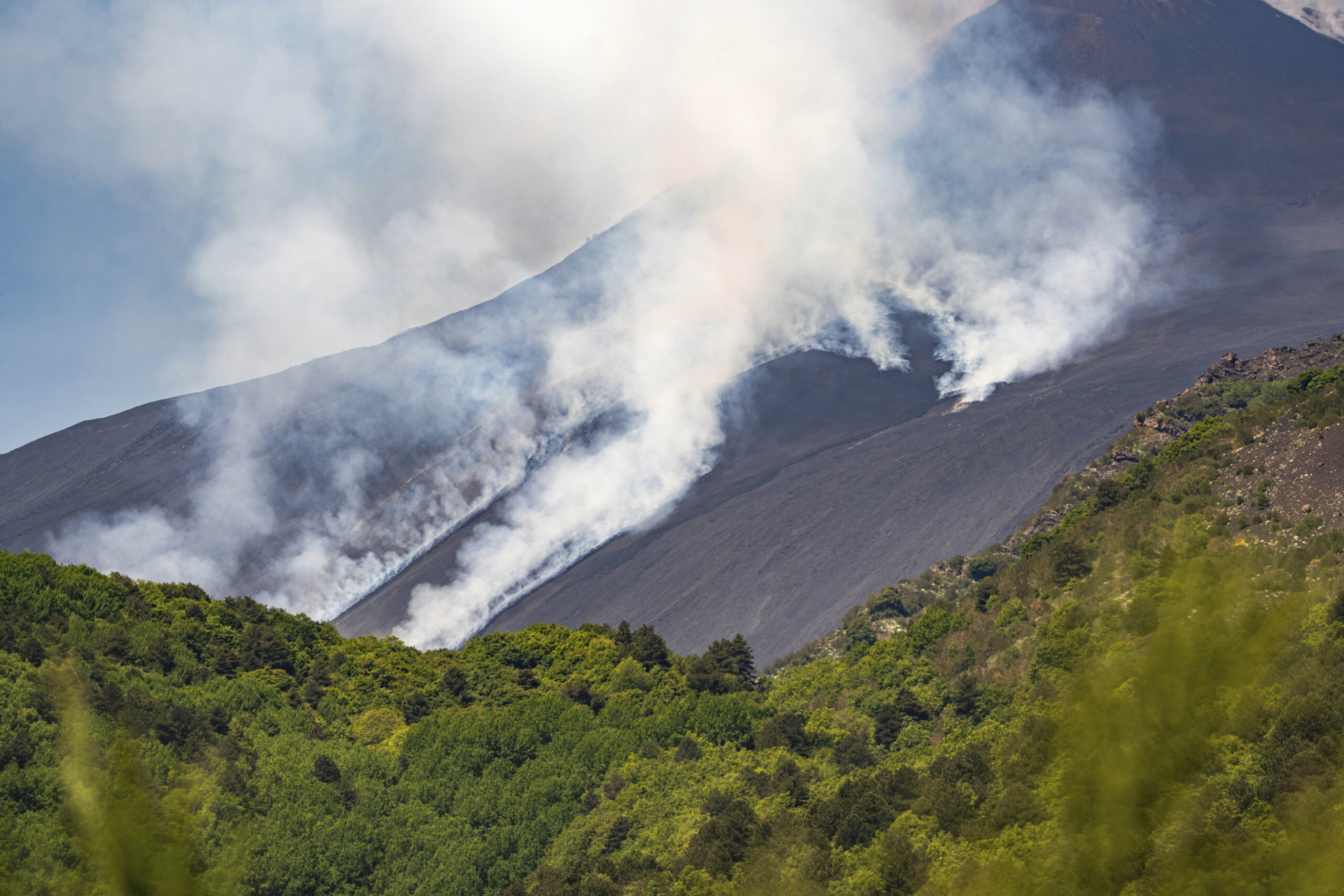 etna schifani situation sous surveillance aucun danger pour la population scaled