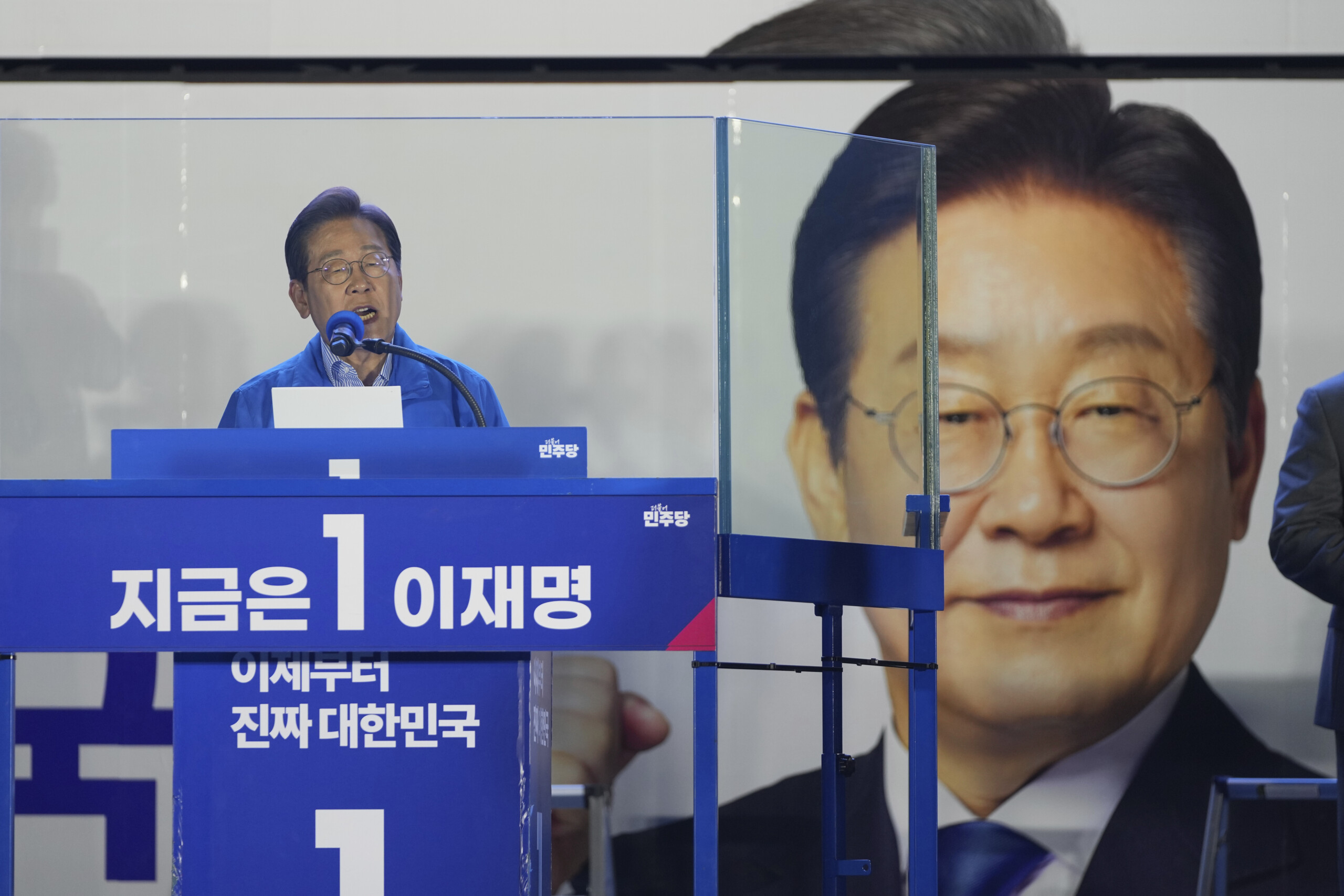 coree du sud sondage sortie des urnes le democrate lee remporte la presidentielle avec 51 des voix scaled