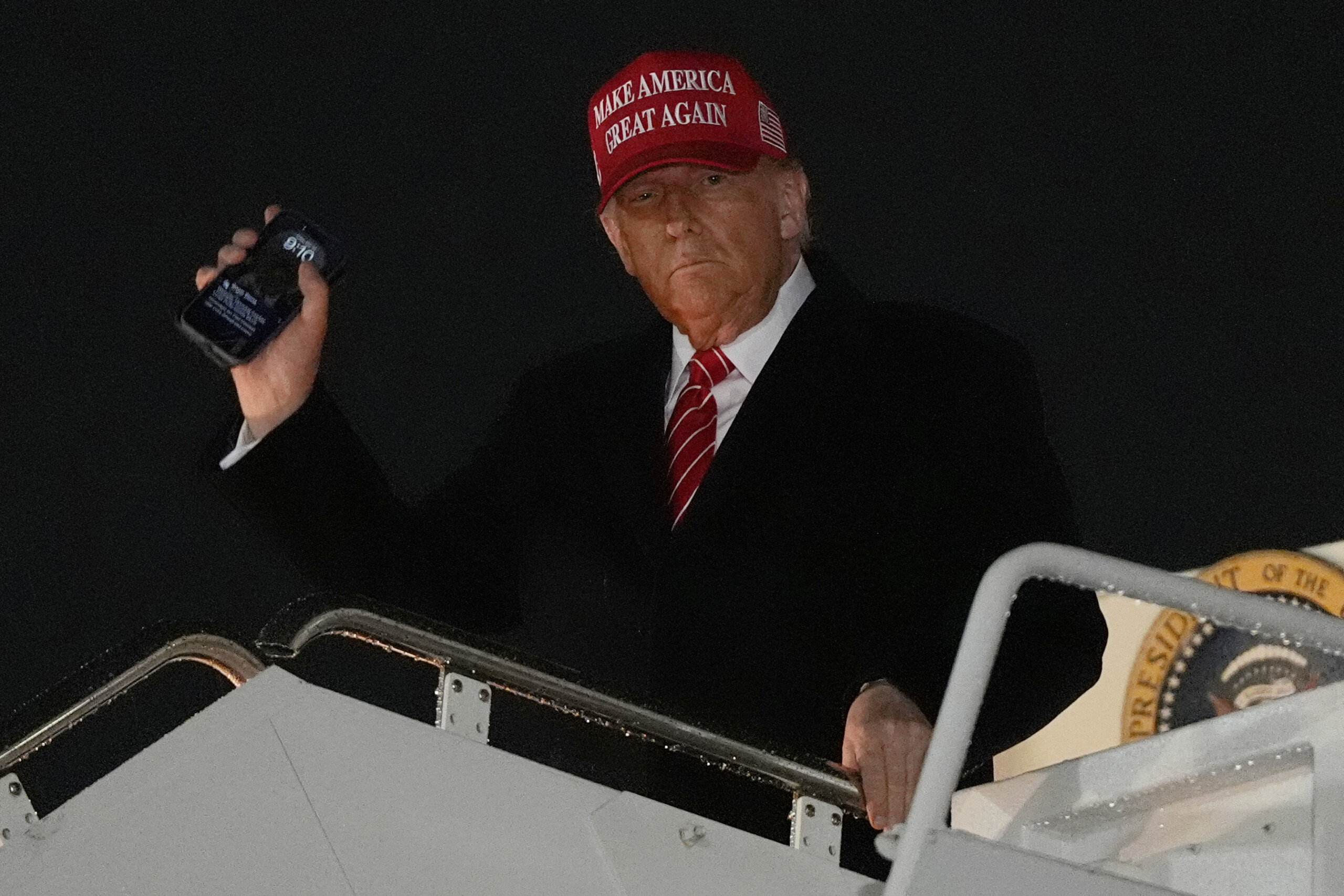 ukraine trump jai parle avec poutine la paix ne sera pas immediate scaled