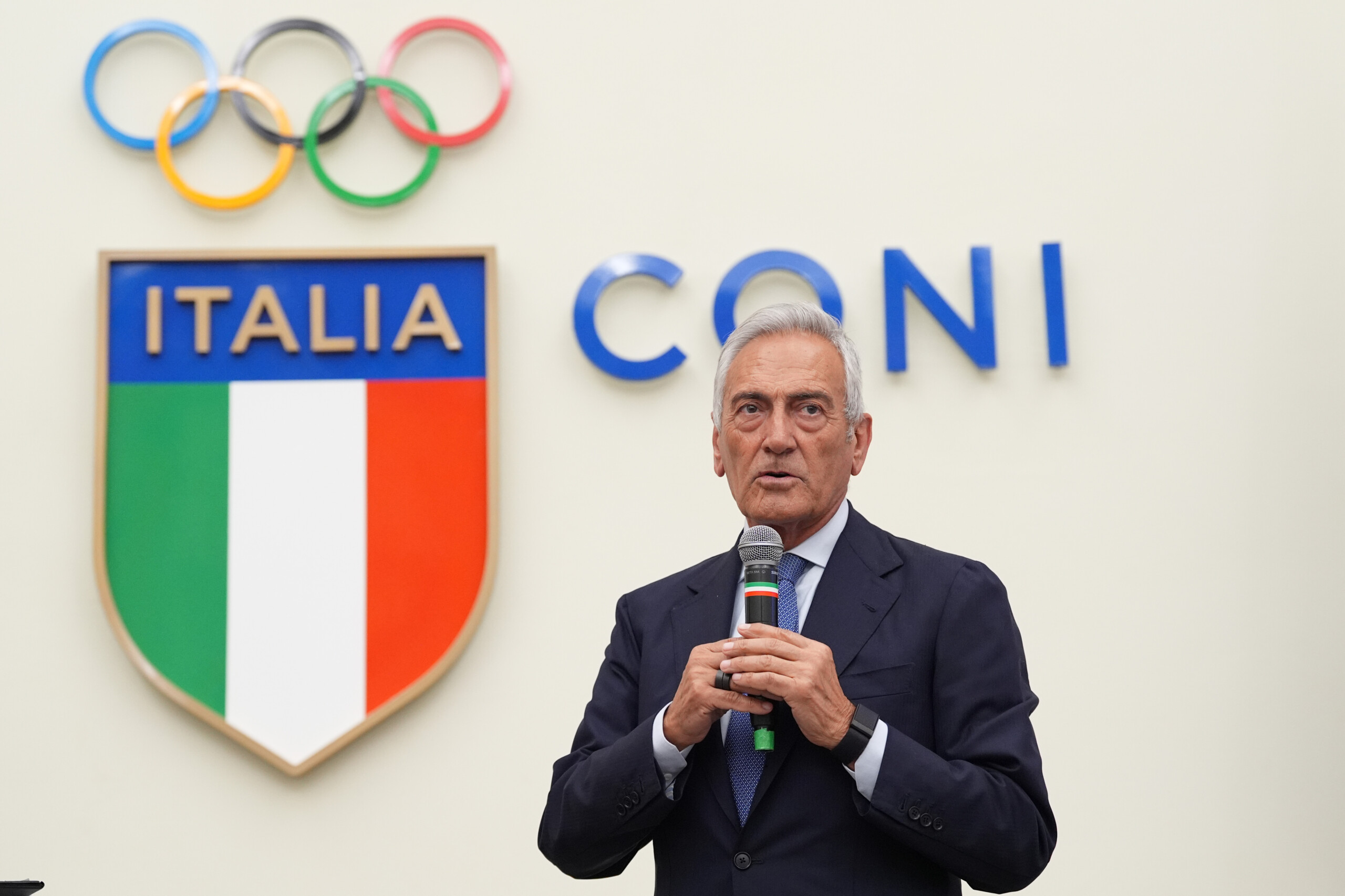 football gravina les attaques contre spalletti sont injustifiees vais je le reconduire je ne peux pas le dire scaled