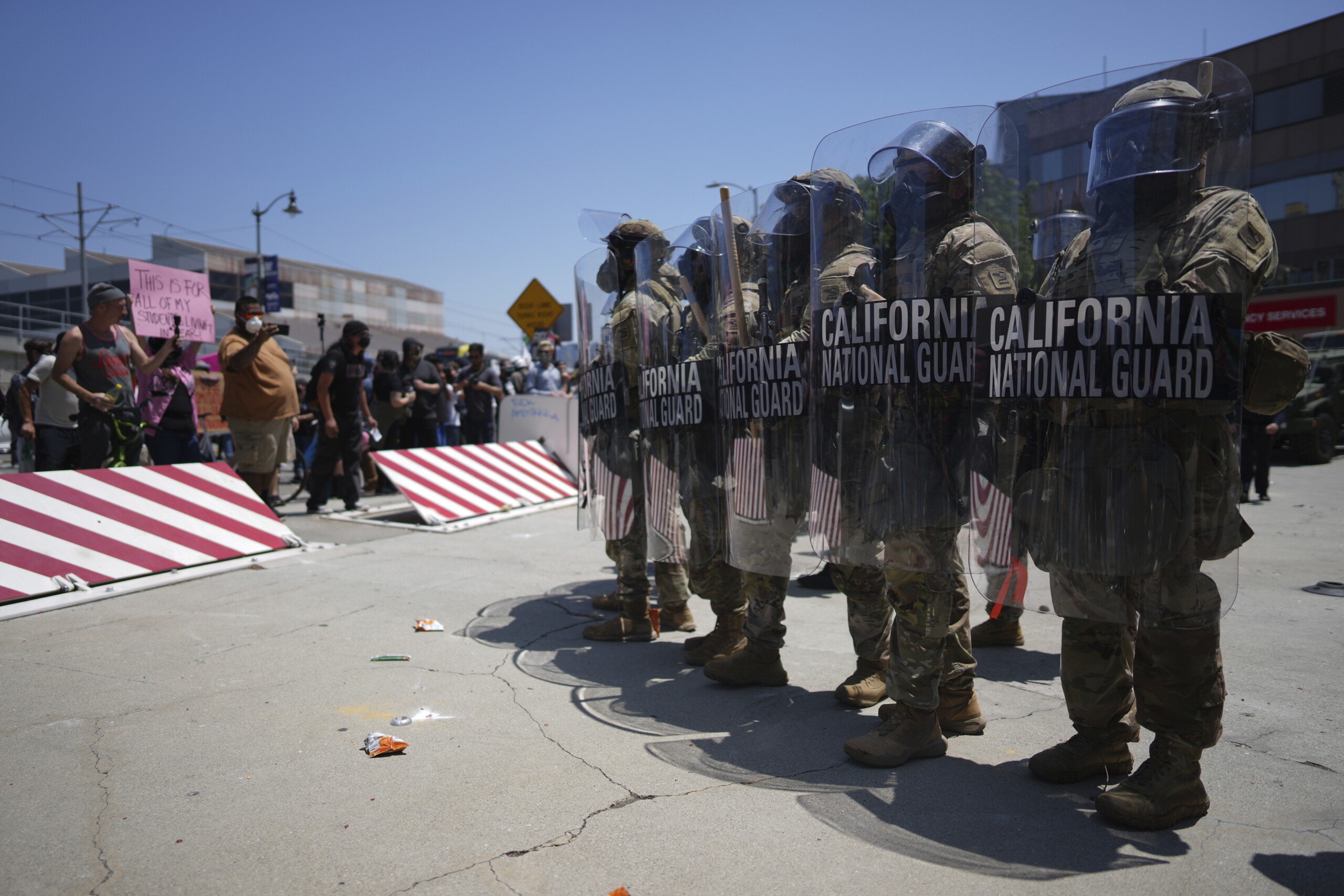 etats unis 500 marines prets a etre deployes a los angeles scaled