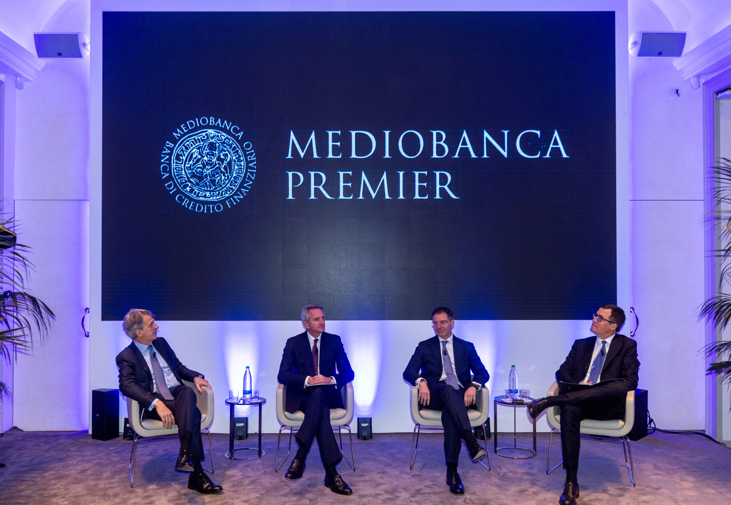 banques mediobanca porte plainte aupres du parquet de milan concernant loperation mps scaled