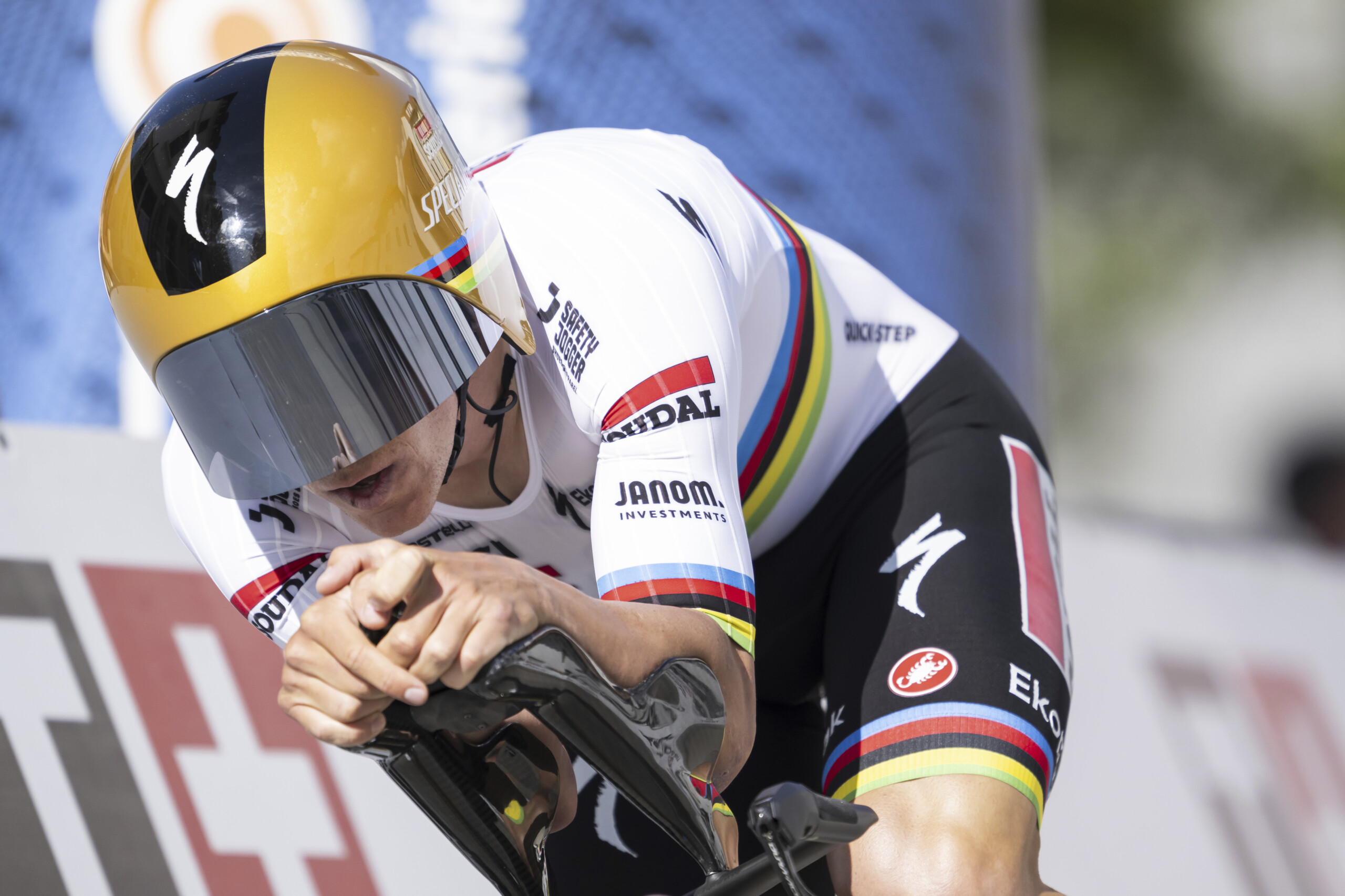 cyclisme criterium du dauphine evenepoel remporte le contre la montre et prend la tete du general scaled