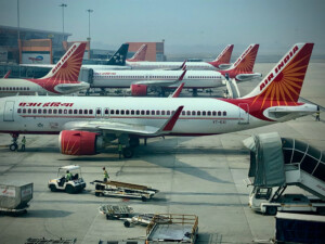 inde un avion a destination de londres secrase avec plus de 240 personnes a bord