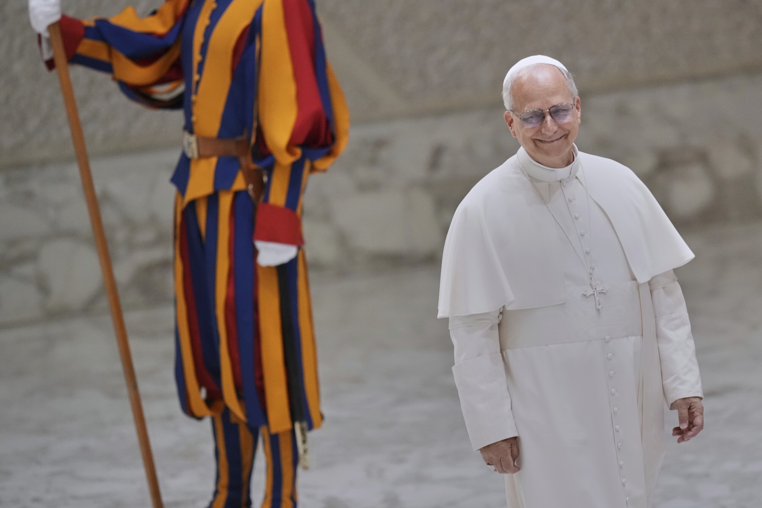 le pape leon xiv au clerge de rome engageons nous a etre des pretres credibles scaled