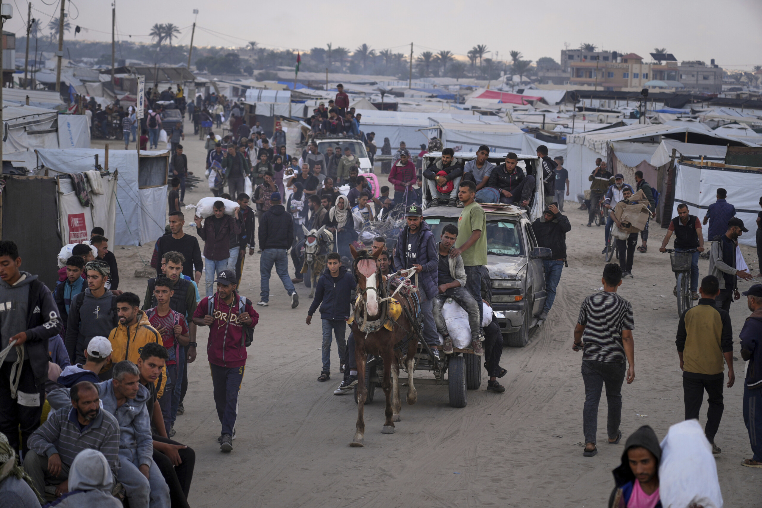 moyen orient gaza 45 palestiniens tues alors quils attendaient laide humanitaire scaled