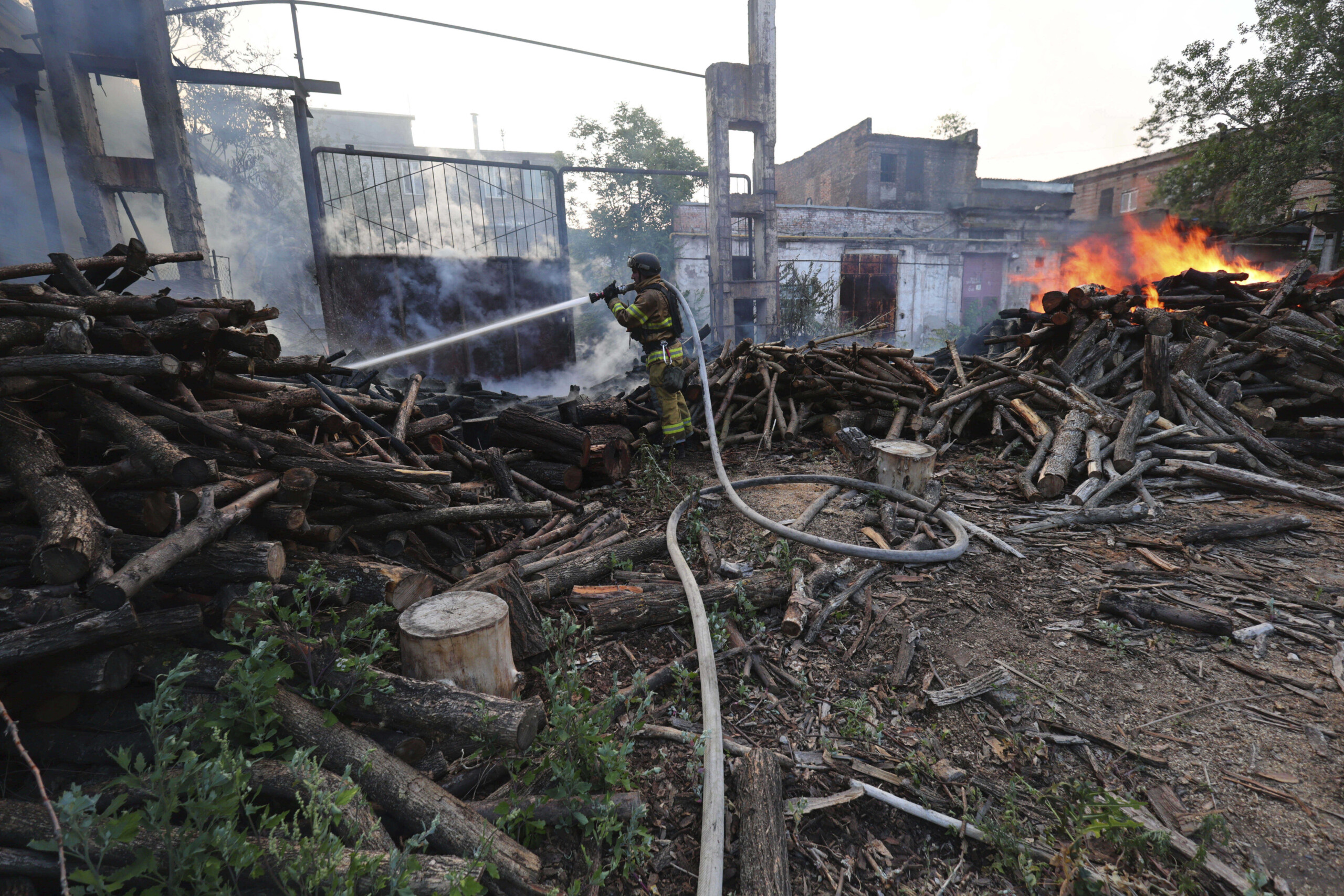 ukraine attaque aerienne combinee sur kiev 14 morts scaled