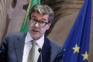 comptes publics giorgetti le vieillissement de la population menace la viabilite