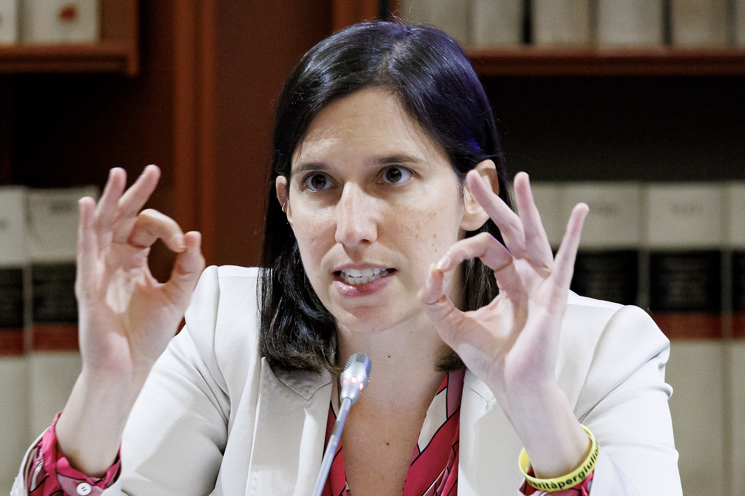 fin de vie schlein dialogue oui mais pas de retour en arriere le systeme de sante publique est fondamental scaled