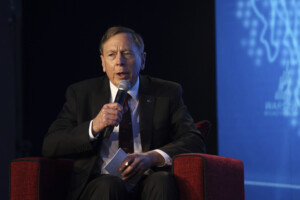 iran petraeus sans accord sur le nucleaire les sites devront etre detruits
