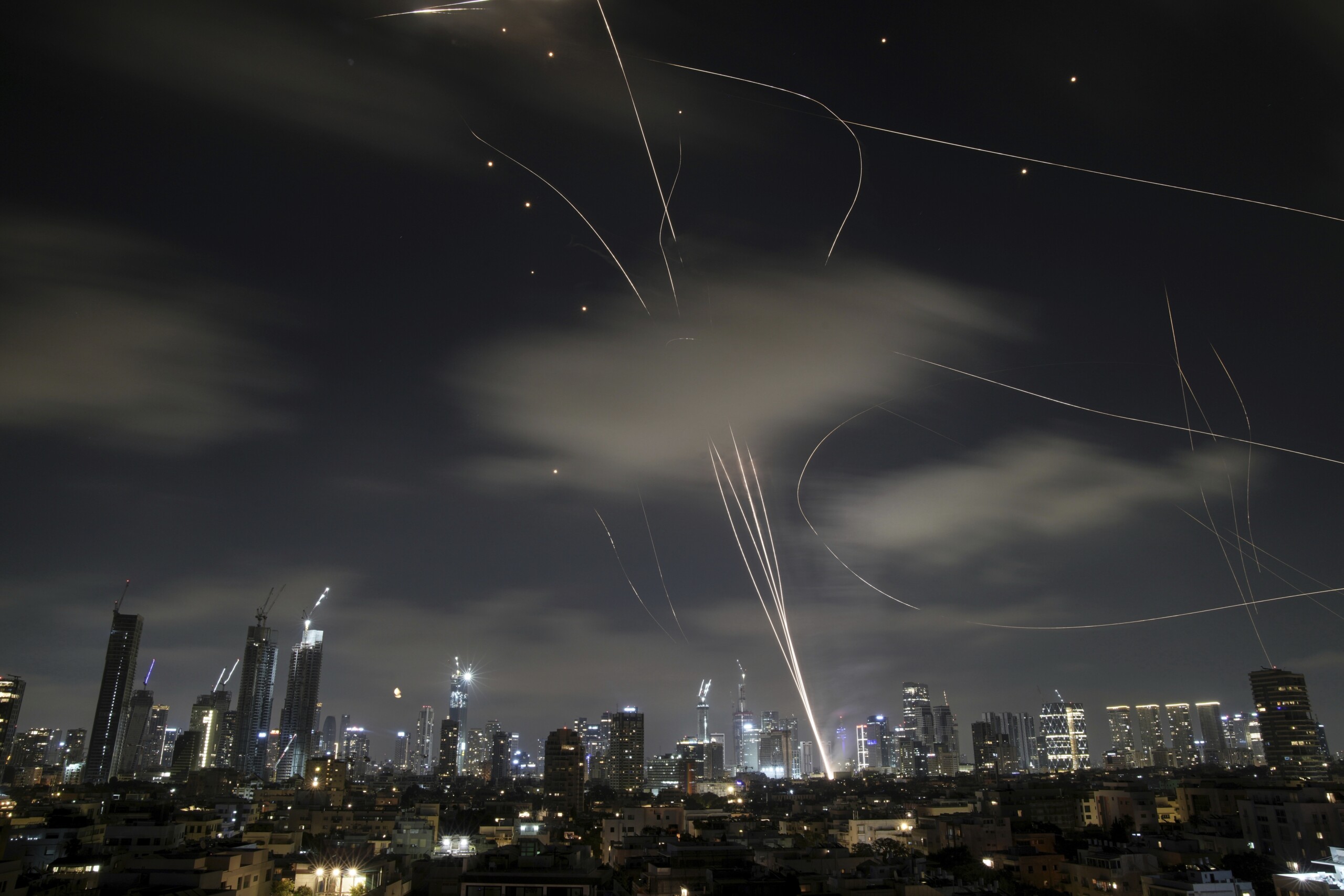 iran un responsable israelien affirme que teheran a lance 400 missiles et 1 000 drones jusqua present scaled