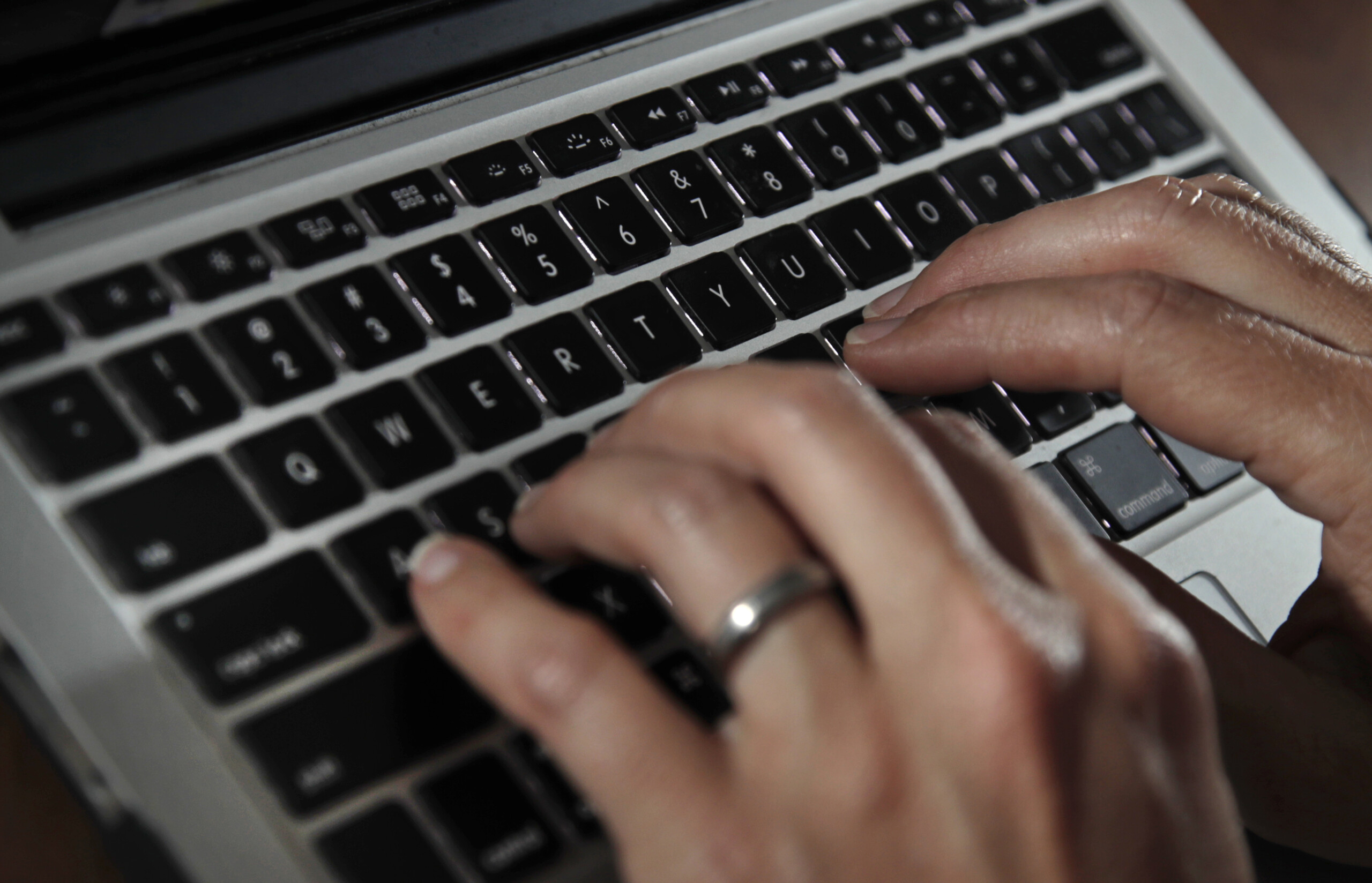 affaire des logiciels espions paragon pour les questions sur la surveillance des journalistes adressez vous a litalie scaled
