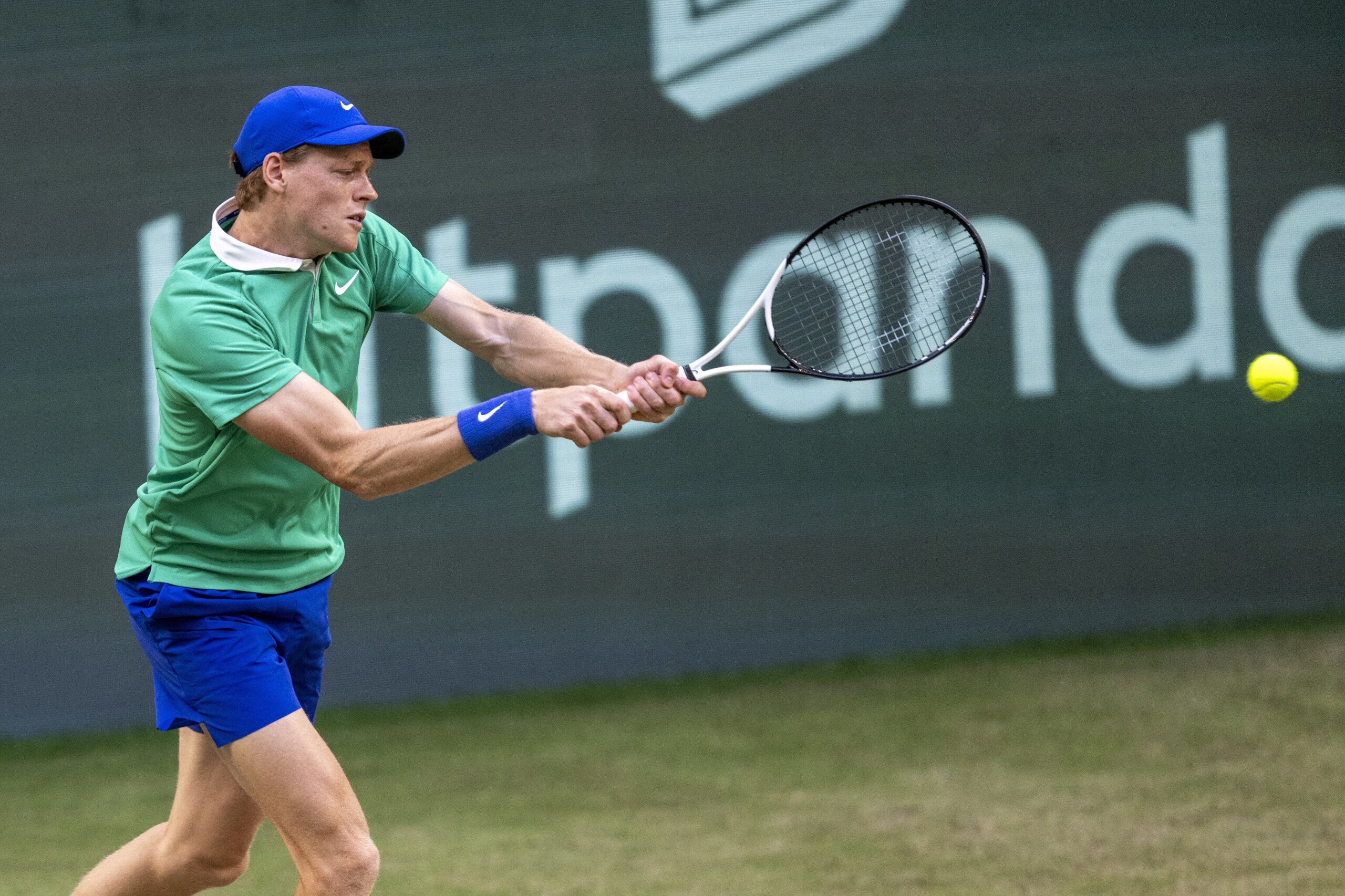 atp halle sinner elimine en huitiemes de finale par bublik scaled