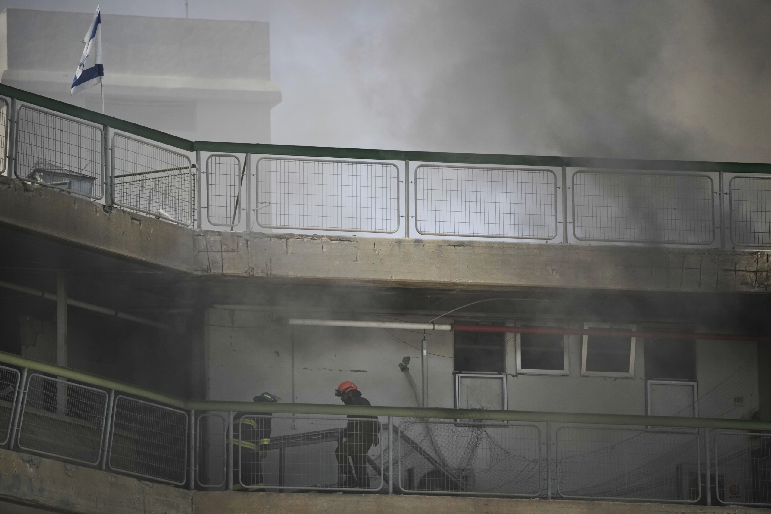 israel tsahal teheran a lance un missile avec des bombes a sous munitions scaled