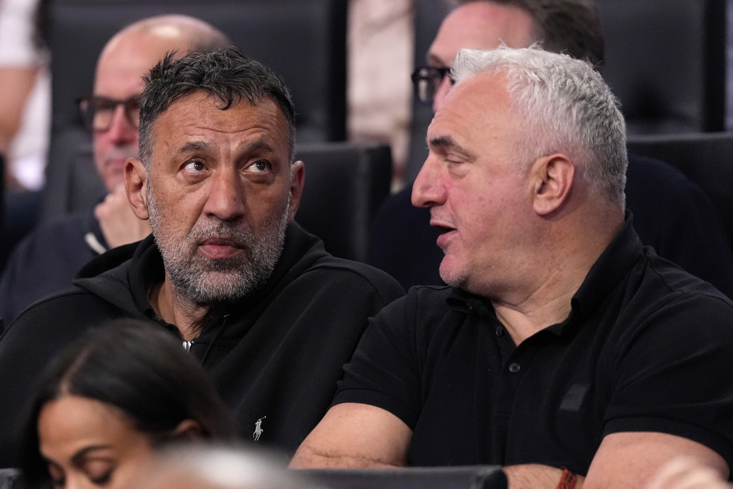 accident de moto lancien pivot de la nba divac opere a la hanche scaled
