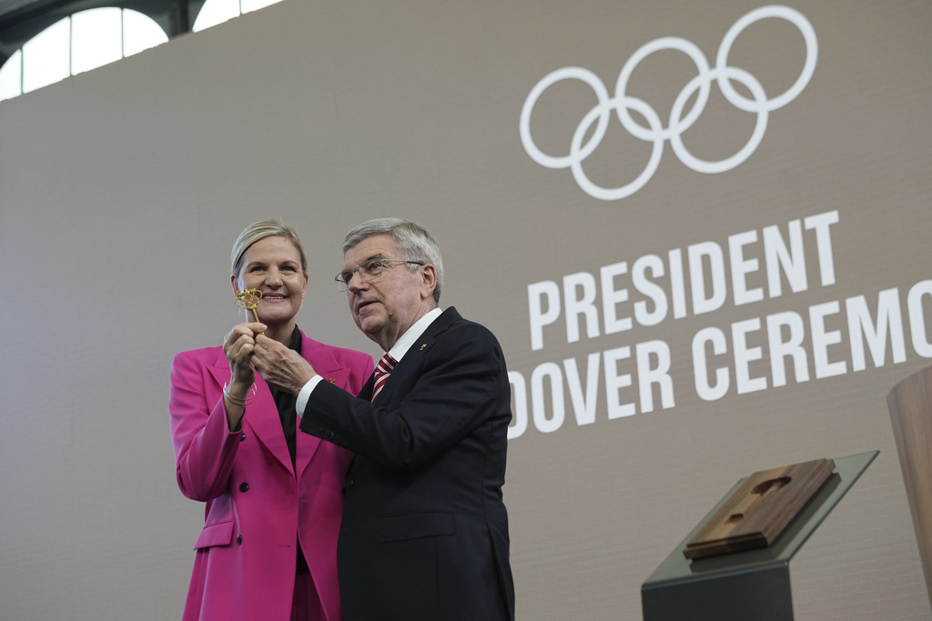 cio bach quitte la presidence a coventry le mouvement olympique est entre de bonnes mains