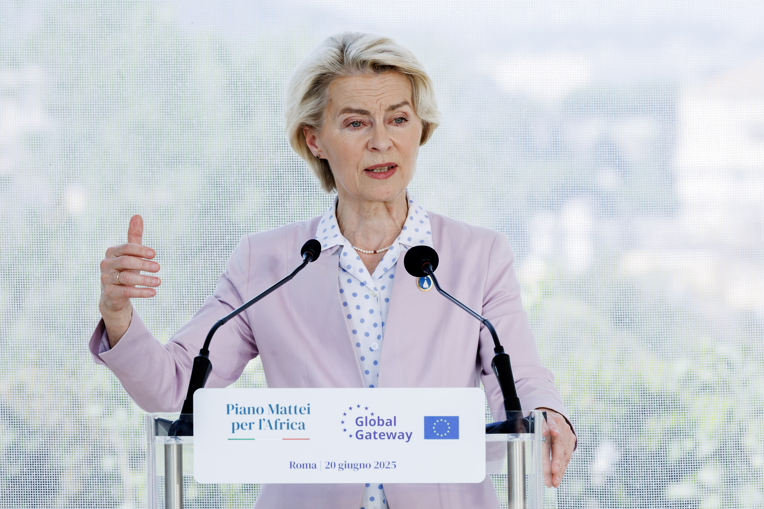 migrants von der leyen accelerer les procedures dasile et les pays tiers surs scaled