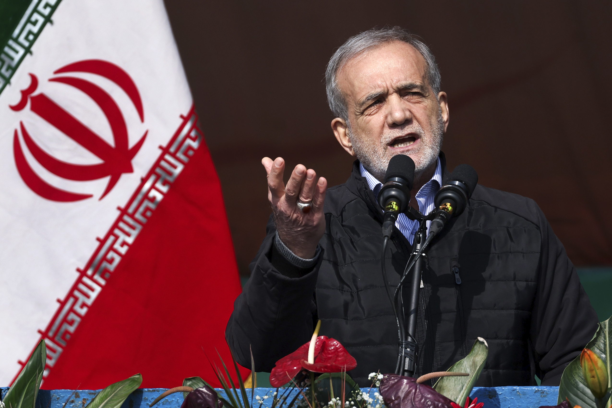 iran pezeshkian nous respecterons le cessez le feu si israel le fait