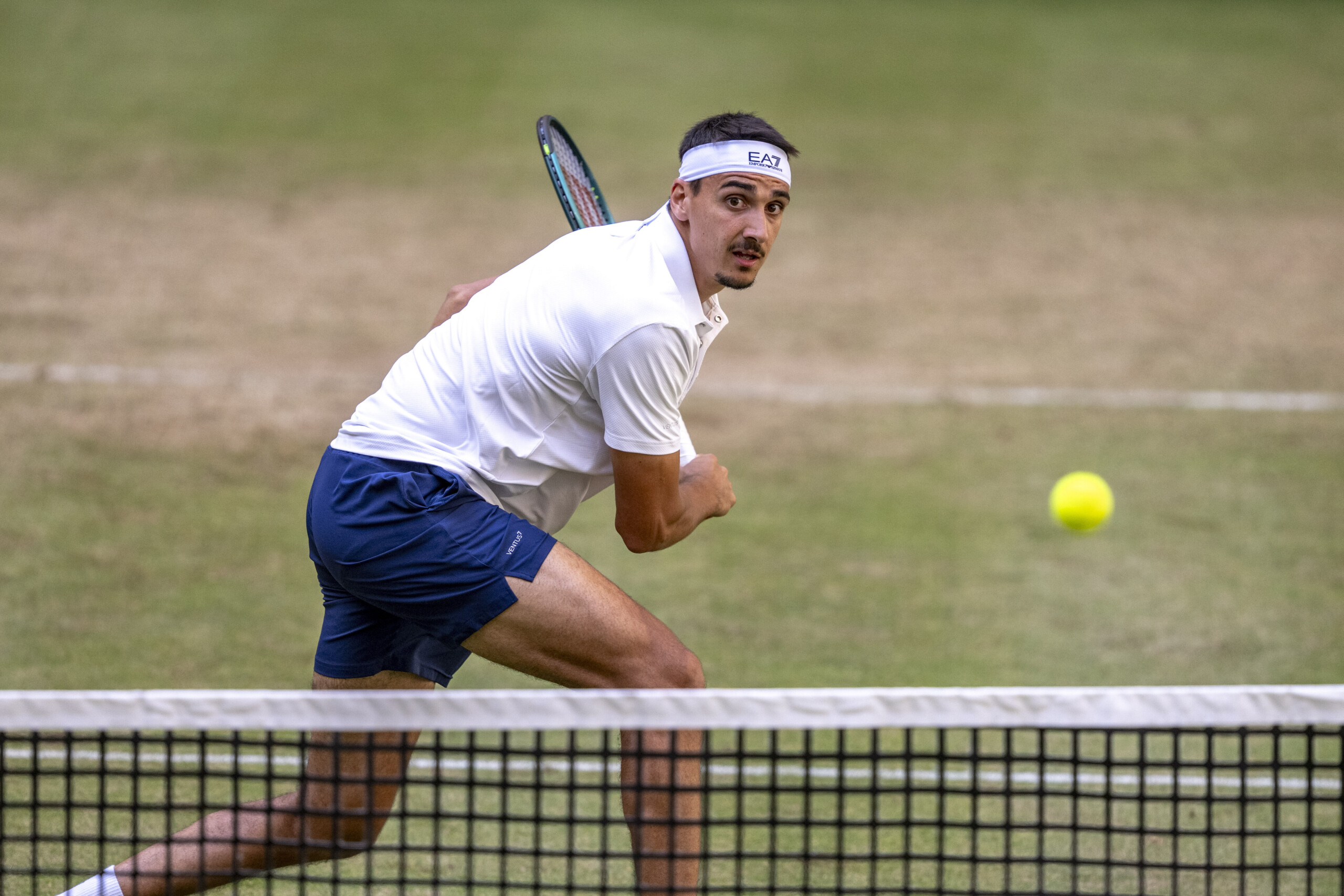 atp eastbourne sonego et bellucci elimines au deuxieme tour scaled