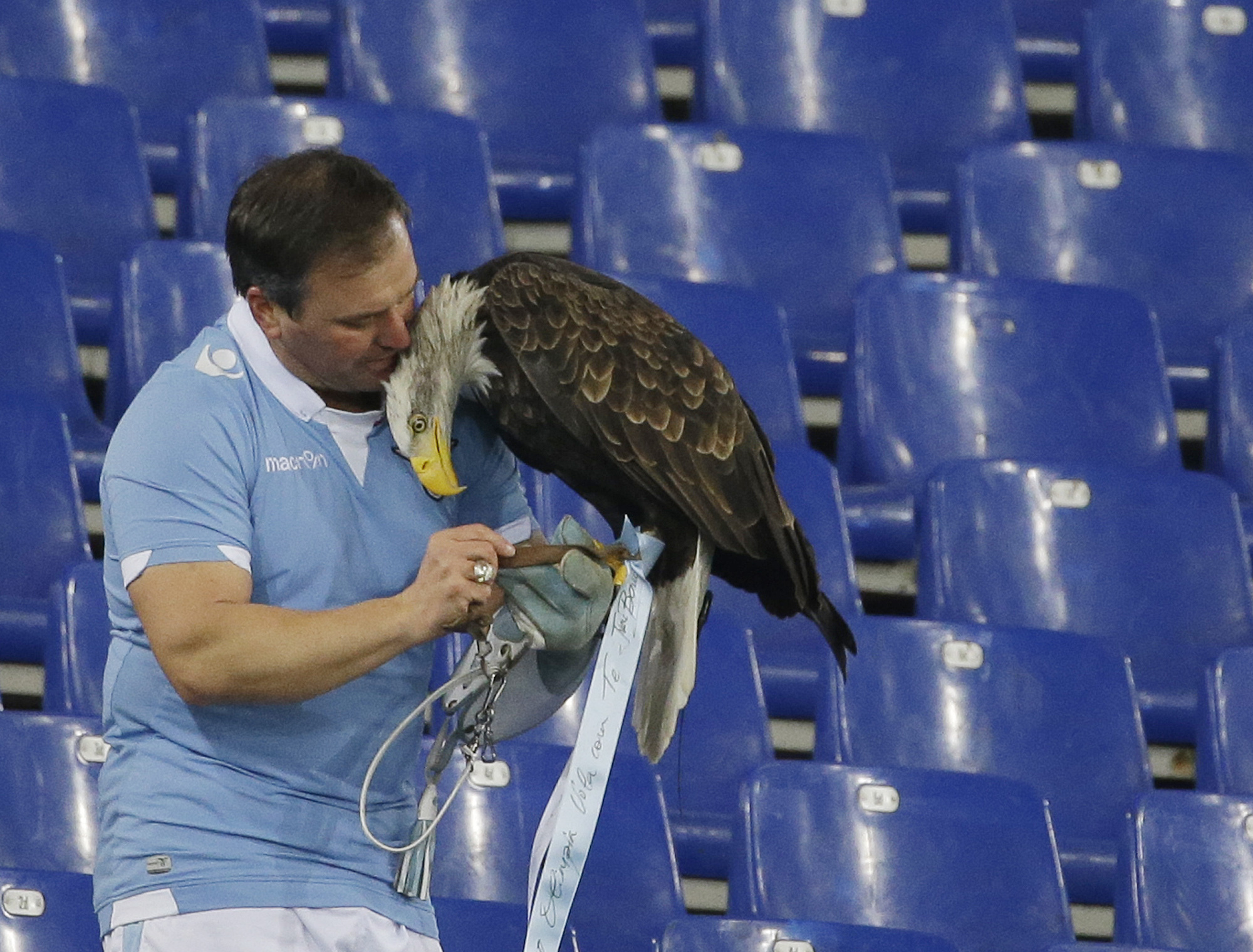 football la lazio expulse lancien fauconnier bernabe de formello