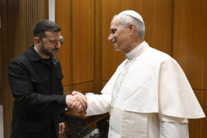 ukraine zelensky remercie le pape arretons ensemble lagression de la russie