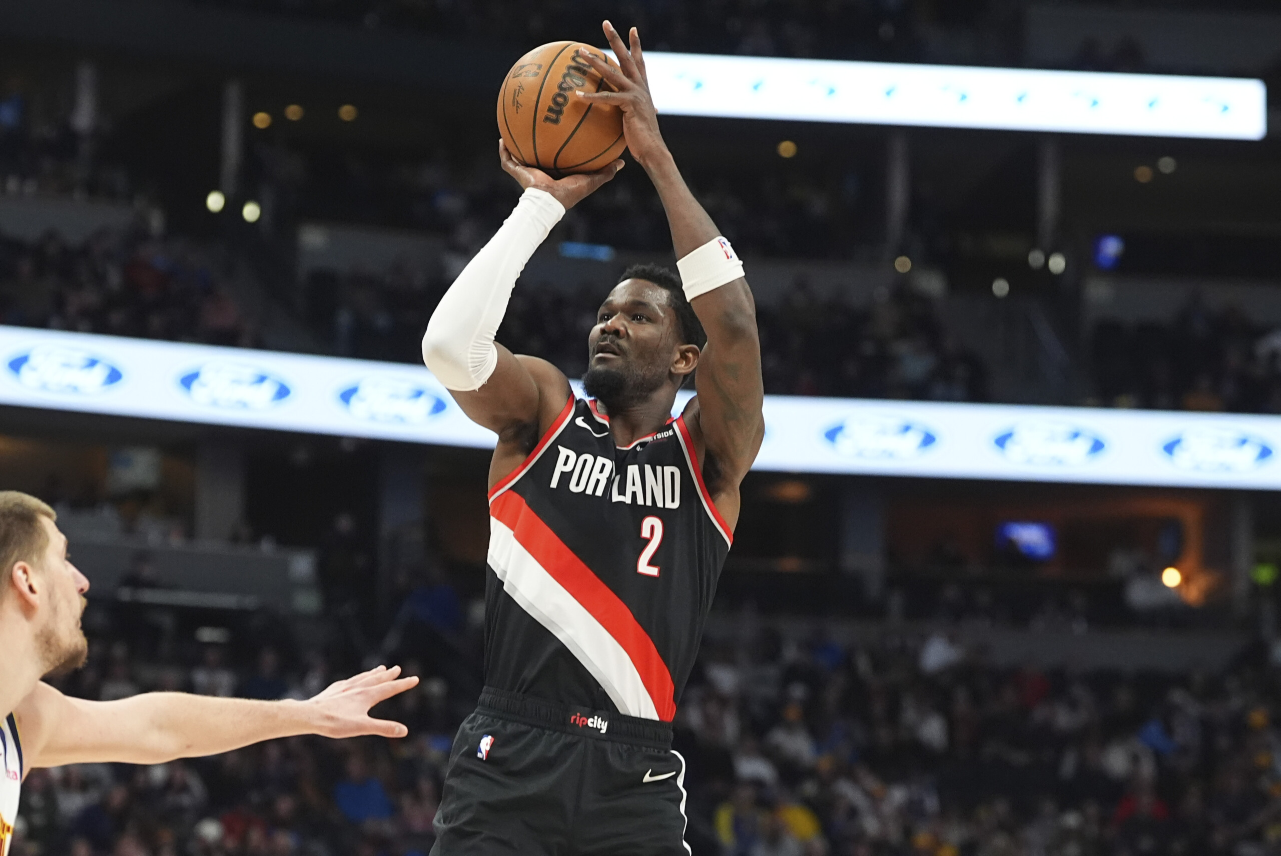 basket nba ayton nouveau pivot des lakers contrat de deux ans scaled