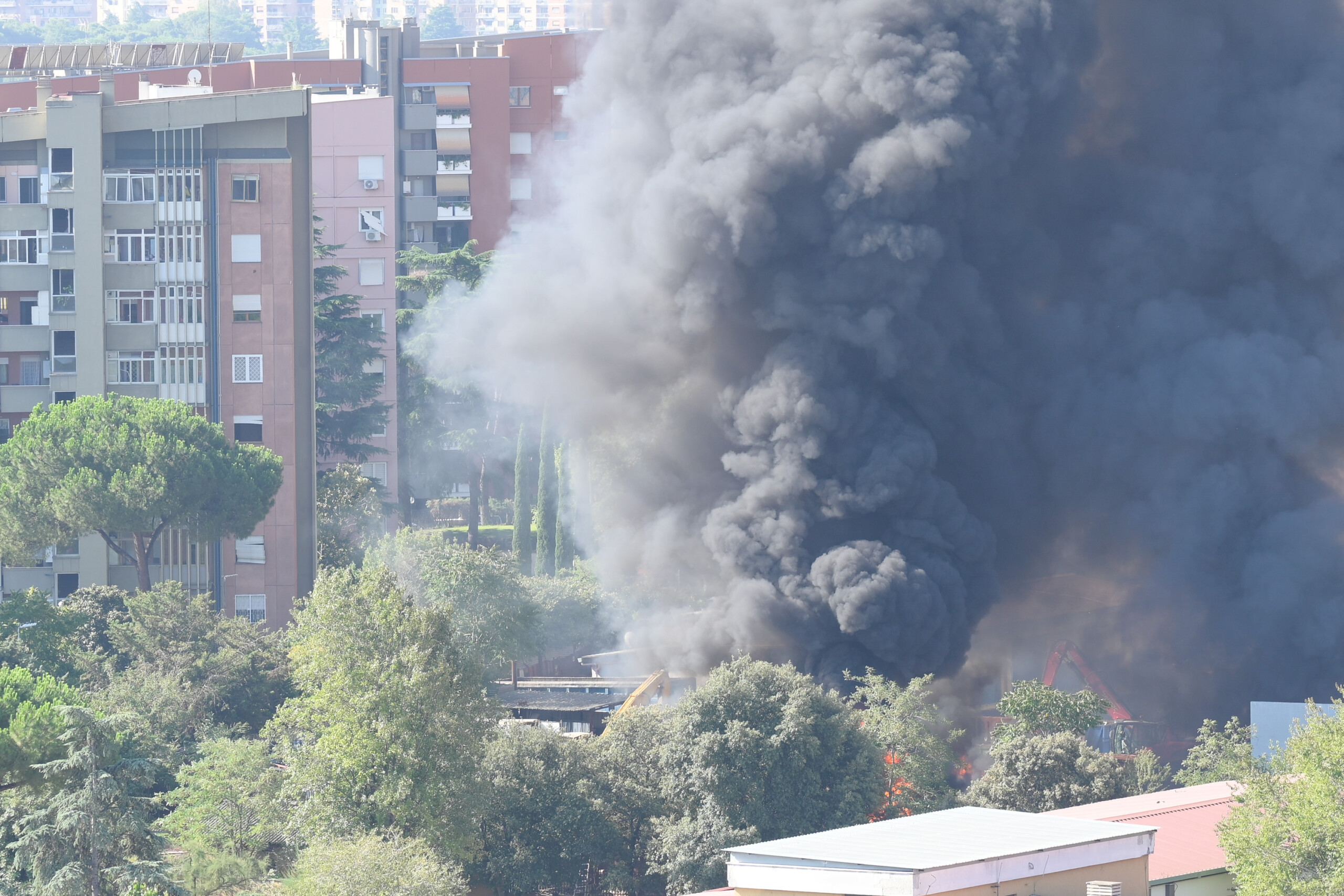 explosion a rome 50 personnes evacuees et 36 blessees dont deux dans un etat critique scaled