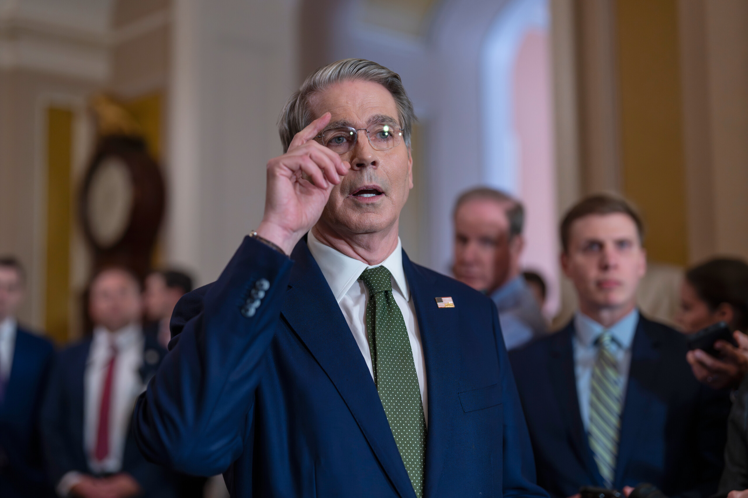 droits de douane americains bessent sans accord ils entreront en vigueur le 1er aout scaled