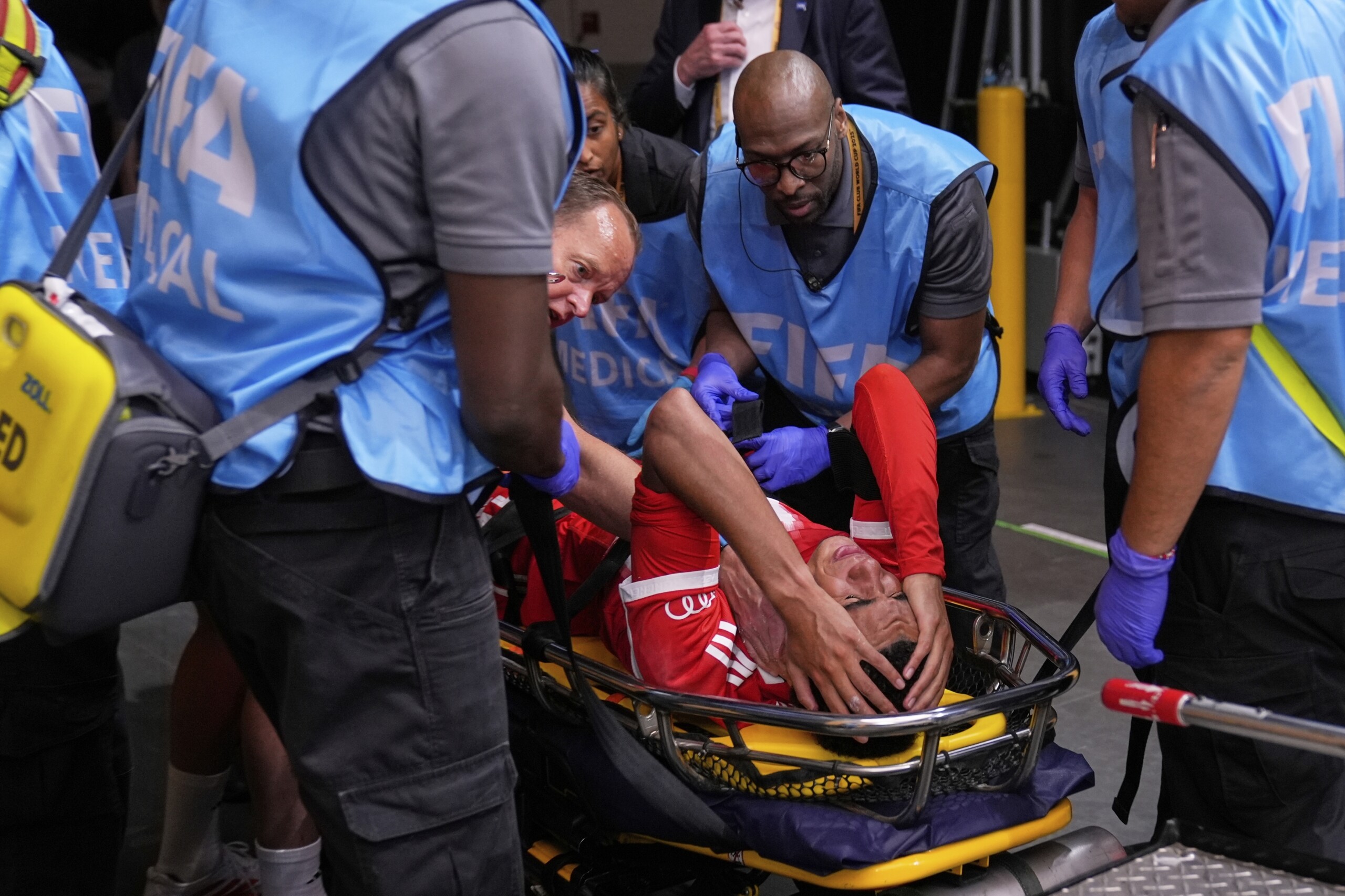 fracture du perone gauche pour musiala arret de 4 a 5 mois scaled