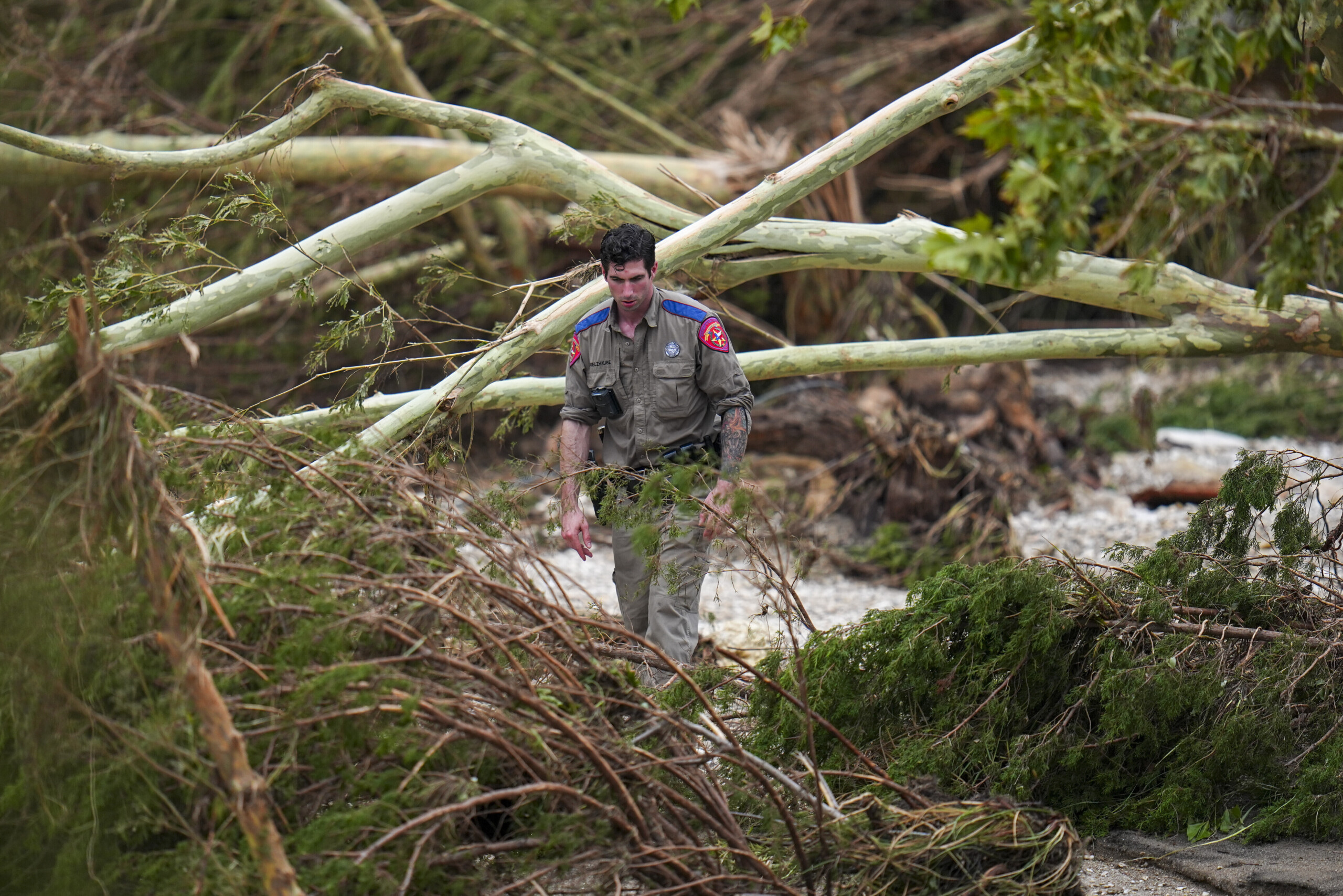 inondations au texas le bilan seleve a au moins 51 morts et 27 disparus scaled