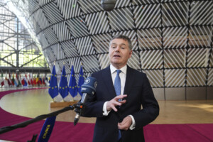eurogroupe le ministre lituanien retire aussi sa candidature donohoe vers une reconduction a la presidence