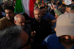 iran pezeshkian israel a tente de massassiner