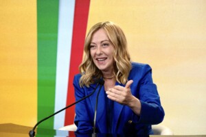 meloni premiere ministre depuis 989 jours depasse conte en duree a palazzo chigi