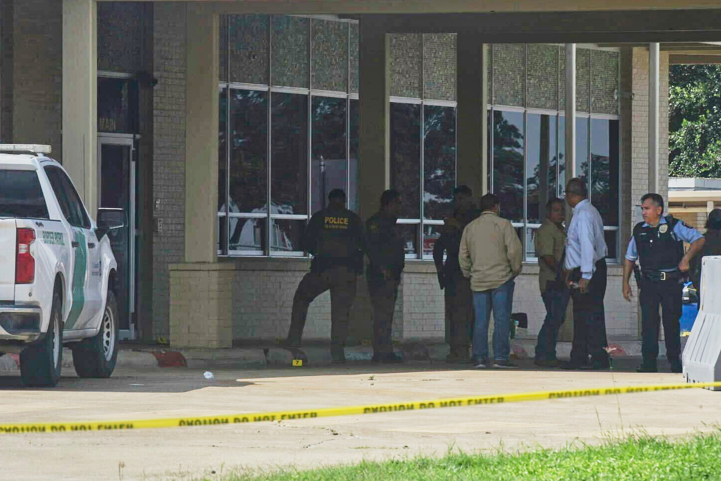 texas il ouvre le feu avec un fusil sur la police frontaliere abattu