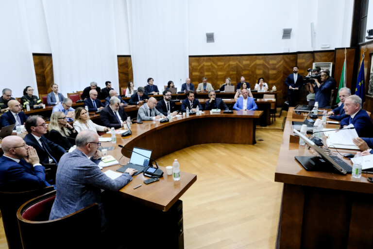 ex ilva fim fiom uilm chigi nous convoquent 14 7 sur les garanties demploi