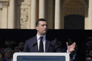 france bardella perquisition au siege du rn cest du harcelement
