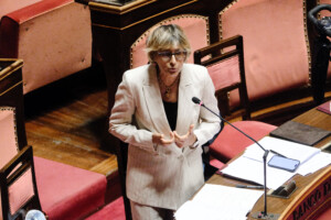 projet de loi sur le feminicide la commission approuve a lunanimite le texte qui introduit ce delit