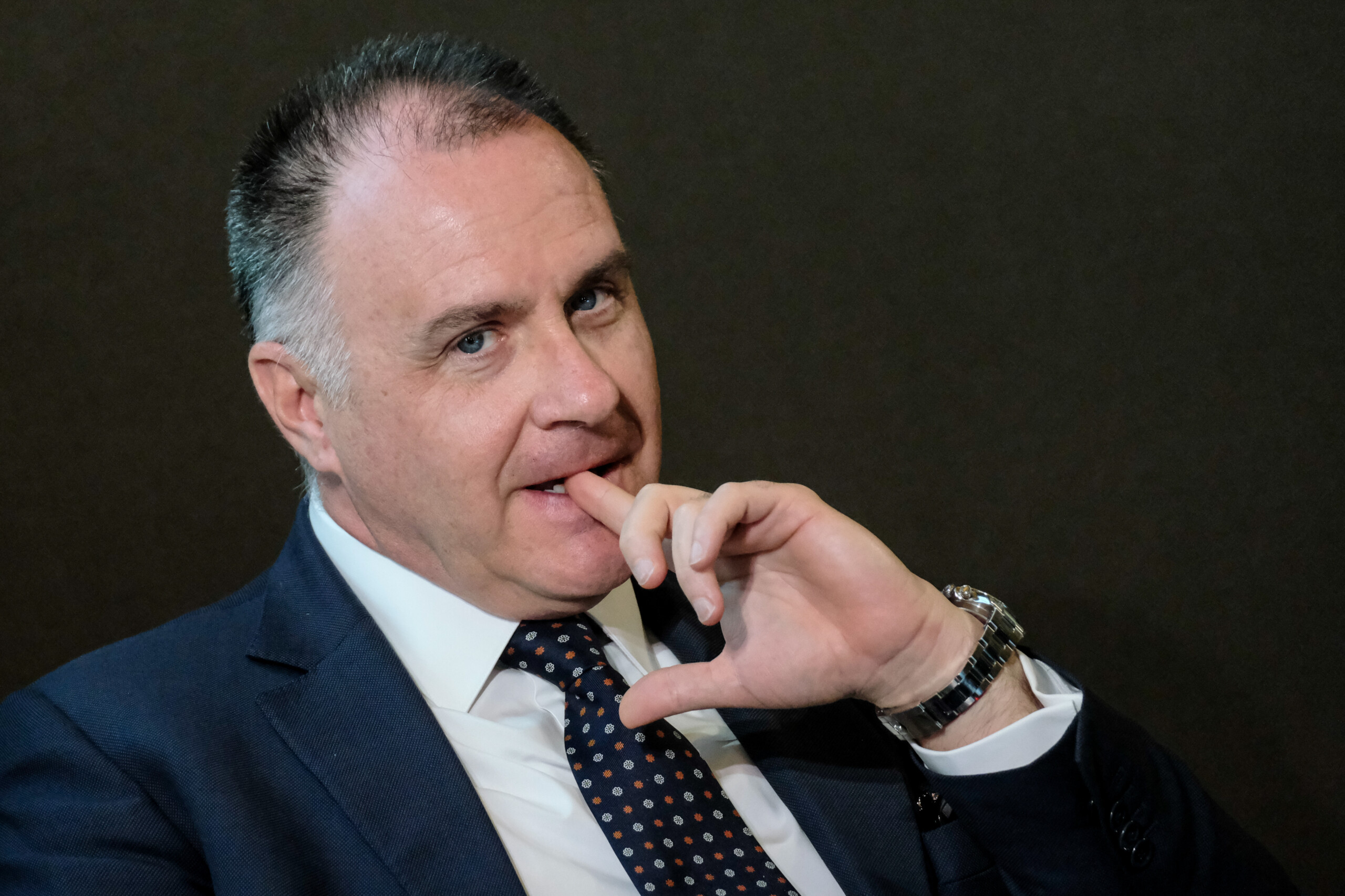 droits de douane orsini meme 10 nous inquiete avec la devaluation du dollar cest un poids important scaled