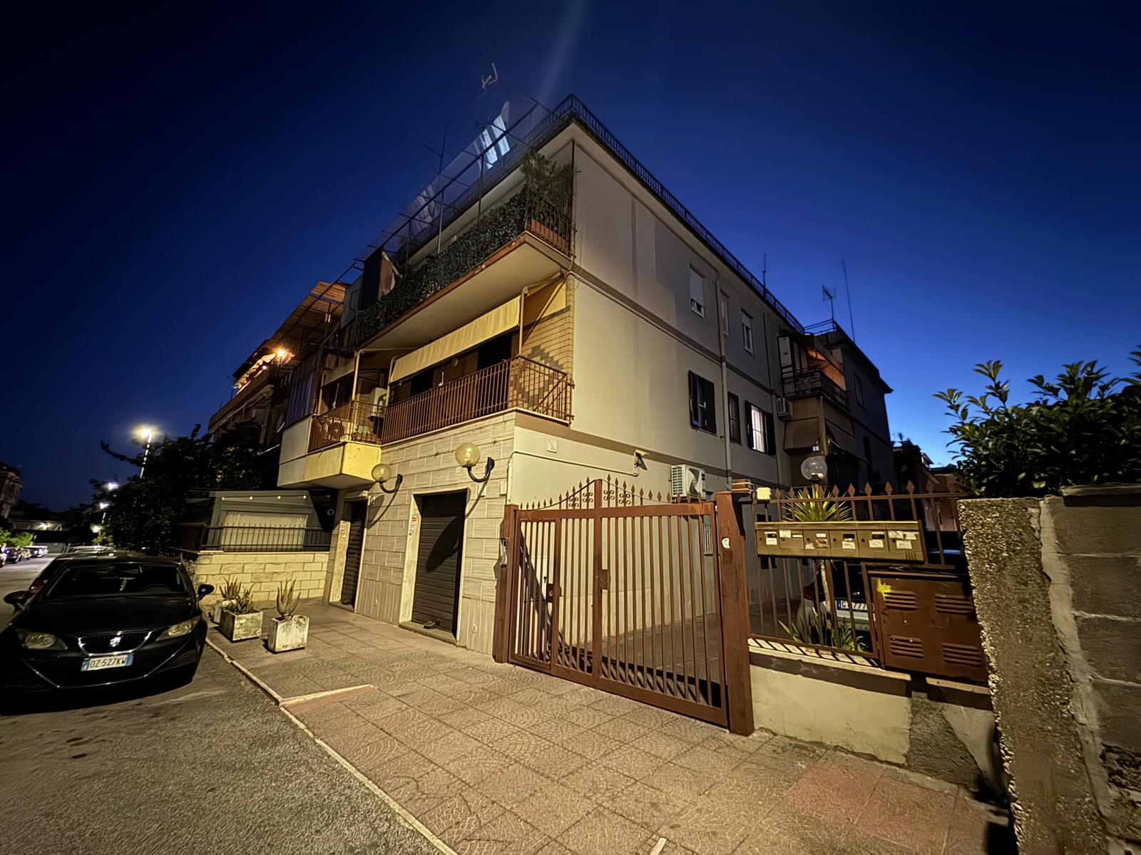 rome il tombe dune terrasse lors dune dispute et meurt une enquete pour homicide est ouverte
