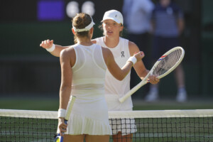 wimbledon swiatek en finale contre anisimova bencic eliminee en deux sets