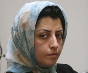 iran le prix nobel mohammadi a recu des menaces de mort de la part dagents de teheran