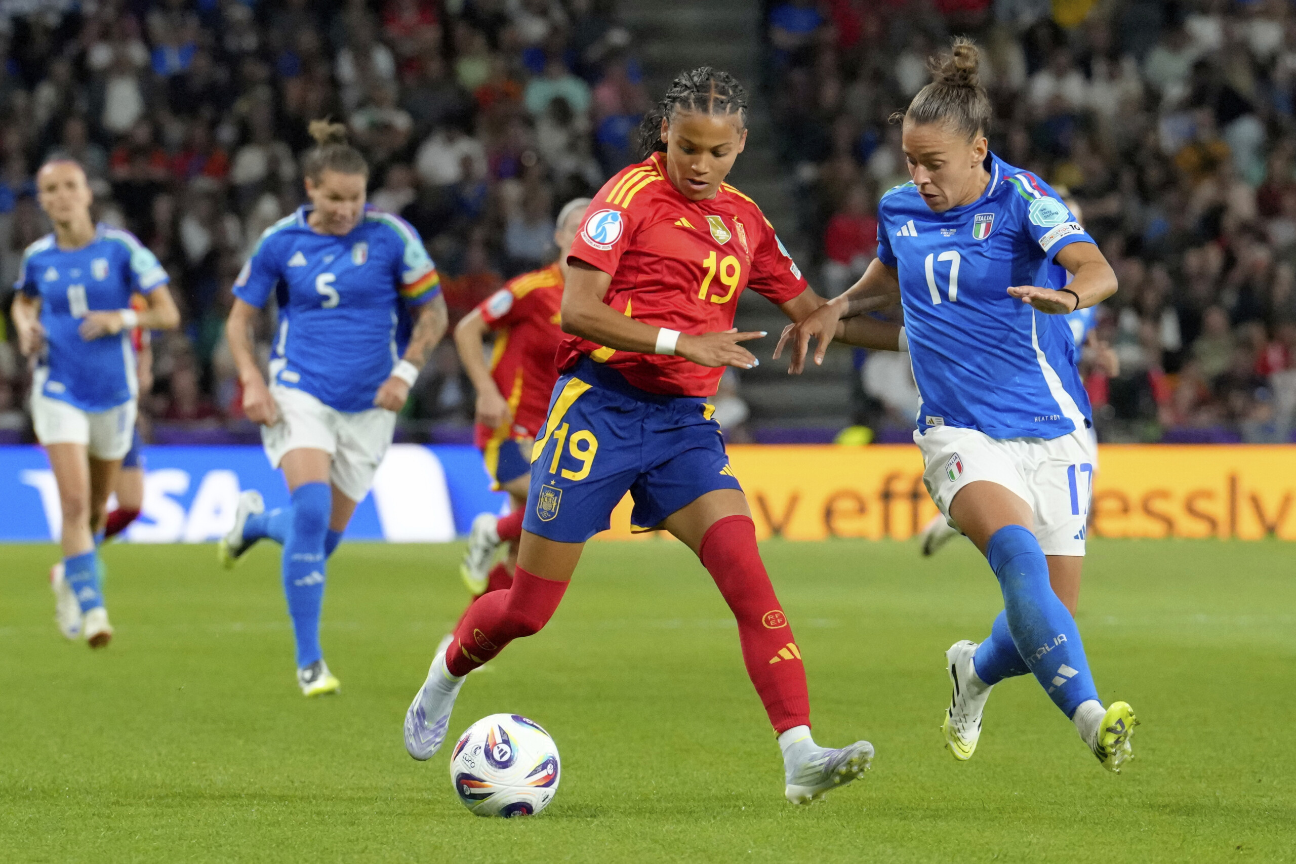 football championnat deurope feminin litalie battue 3 1 par lespagne mais qualifiee pour les quarts de finale scaled