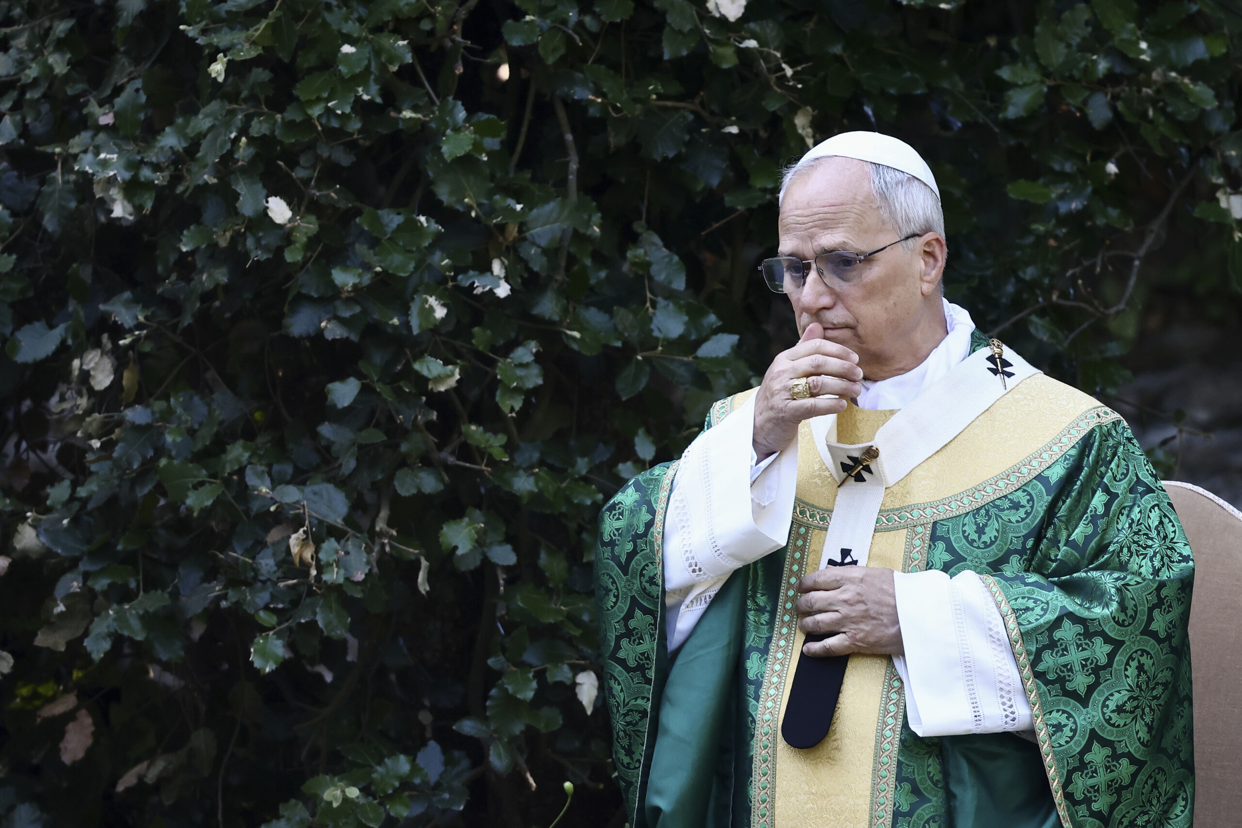 pape aux religieux voyez grand vous etes les elements du plan de salut scaled