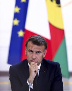 france macron nous allons doubler le budget de la defense dici 2027