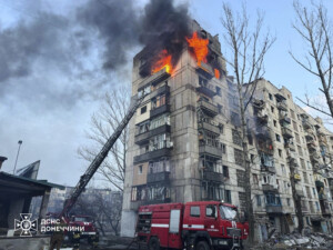 ukraine raid russe sur kherson dans la nuit un blesse