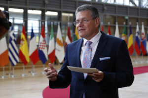 droits de douane sefcovic larme ultime est sur la table mais il faut avancer pas a pas