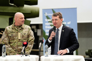le danemark fournira des communications par satellite a kiev